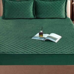 Husă de pat topper din catifea matlasată, cu elastic, 2 fețe de pernă, verde smarald